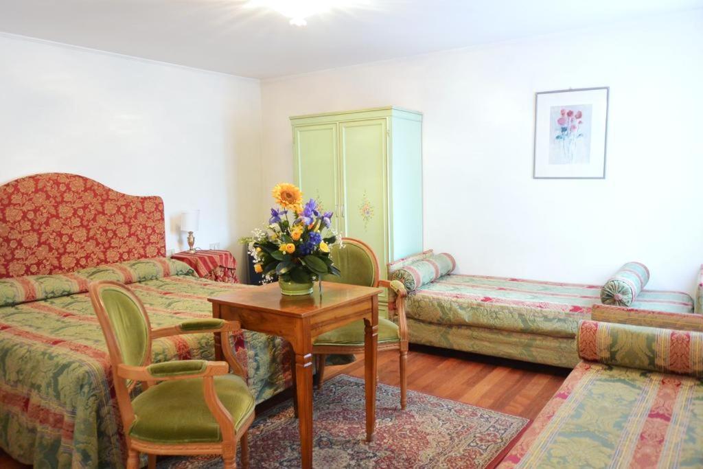 Zulian P & Q & U Guest house Venice